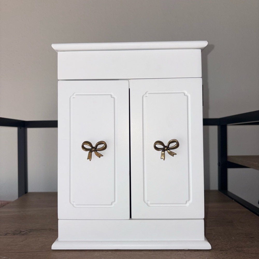 Nanette Lepore White Jewelry Box with Gold Accents